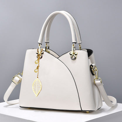 Sacs à main chic avec cerise